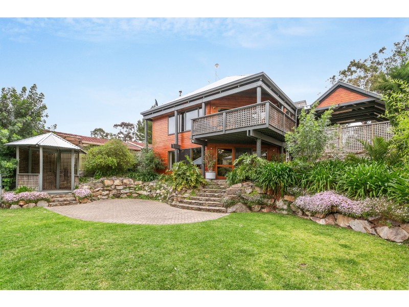 24 The Pines Close, Happy Valley SA 5159