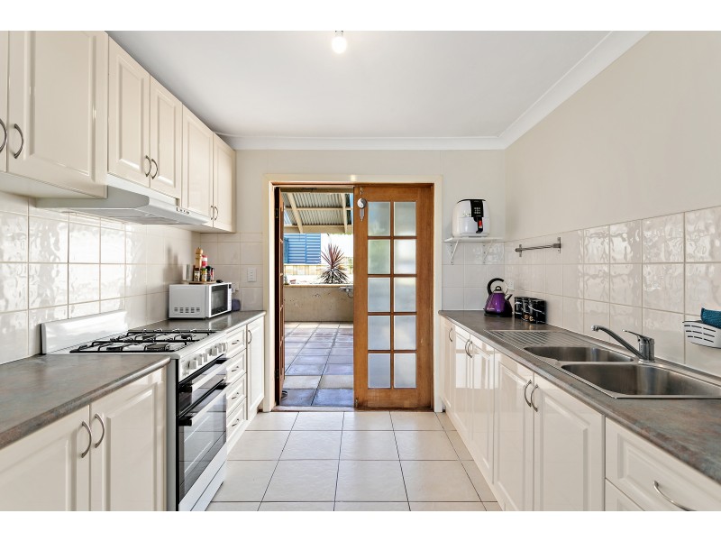 48 Lynlee Crescent, Huntfield Heights SA 5163