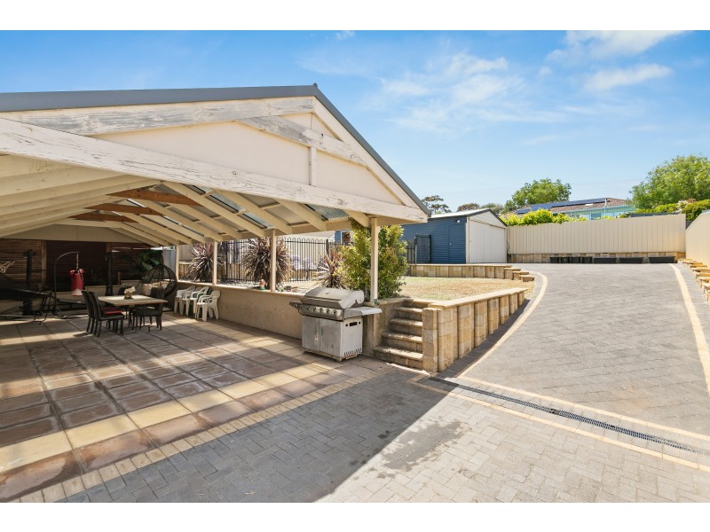 48 Lynlee Crescent, Huntfield Heights SA 5163