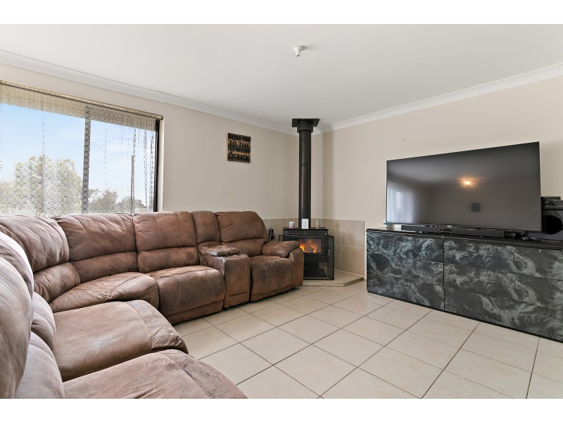 48 Lynlee Crescent, Huntfield Heights SA 5163