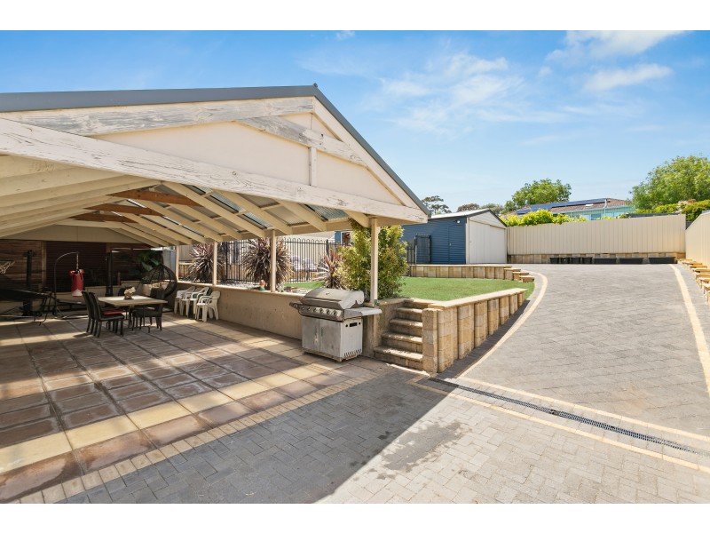 48 Lynlee Crescent, Huntfield Heights SA 5163