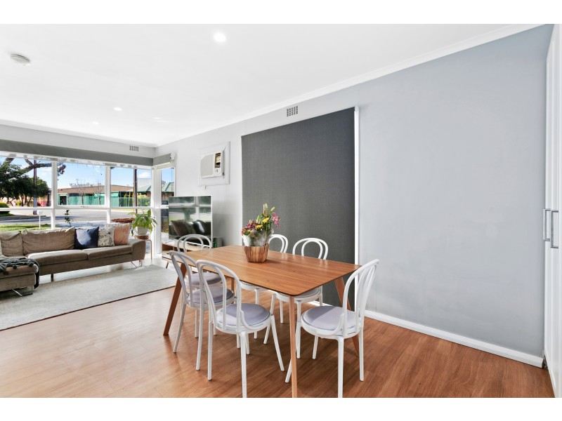8 Wahratta Avenue, Morphett Vale SA 5162