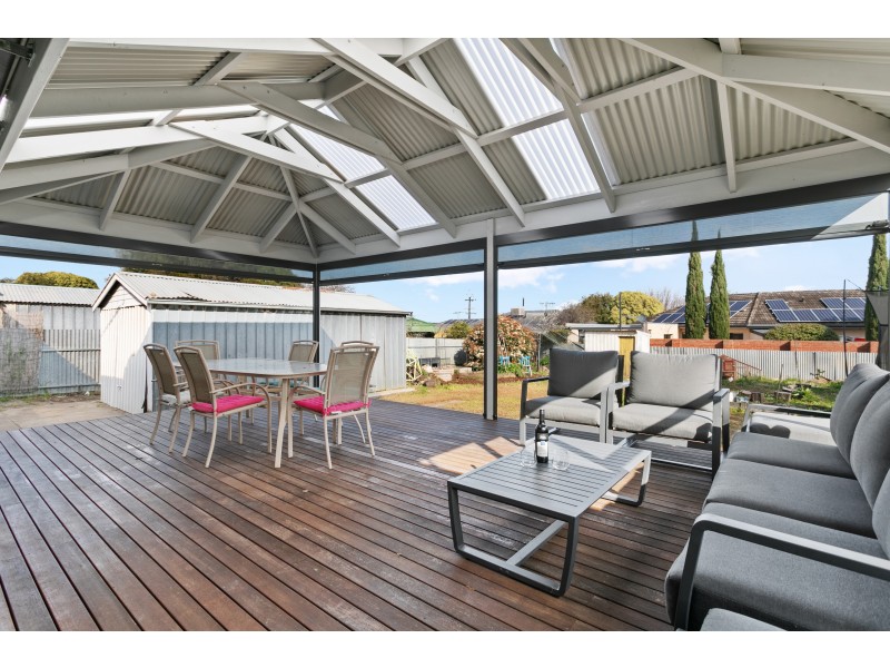 8 Wahratta Avenue, Morphett Vale SA 5162