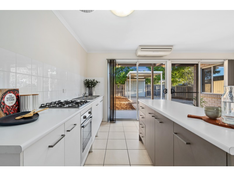 2 Goshawk Walk, Aldinga Beach SA 5173