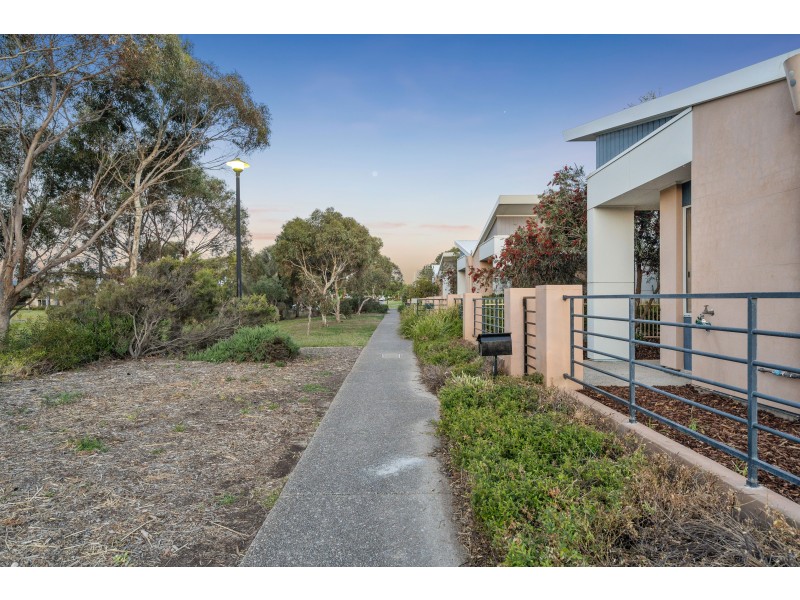 2 Goshawk Walk, Aldinga Beach SA 5173