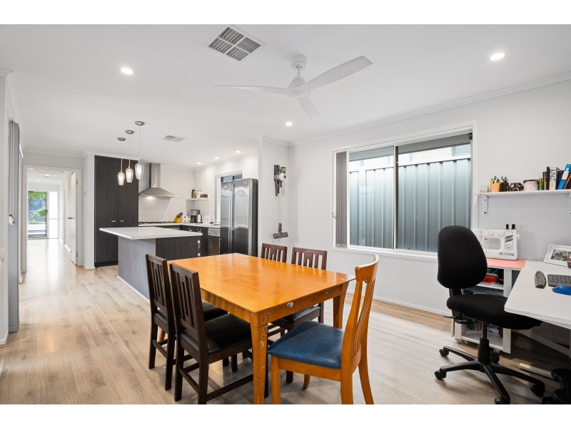 19 Hindmarsh Street, Seaford Heights SA 5169