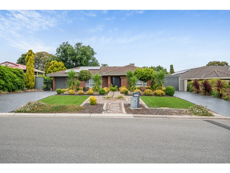 7 Clydesdale Court, Woodcroft SA 5162