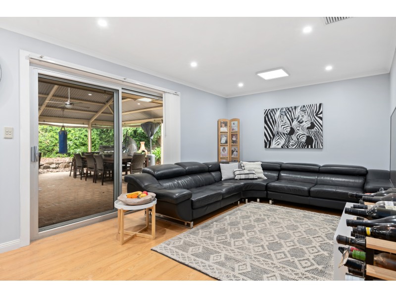 7 Clydesdale Court, Woodcroft SA 5162