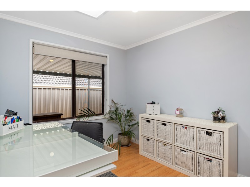 7 Clydesdale Court, Woodcroft SA 5162