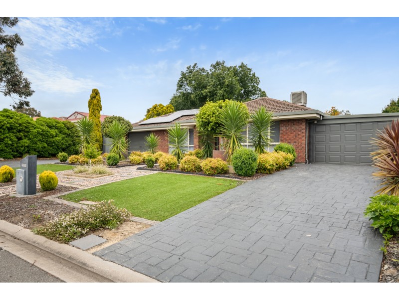 7 Clydesdale Court, Woodcroft SA 5162