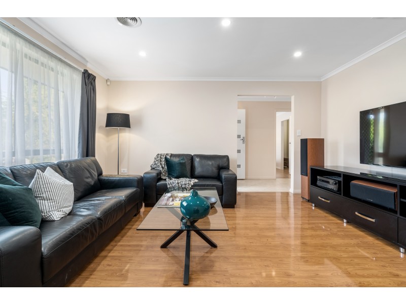5 Mustang Crescent, Woodcroft SA 5162