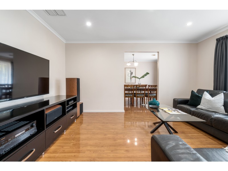 5 Mustang Crescent, Woodcroft SA 5162
