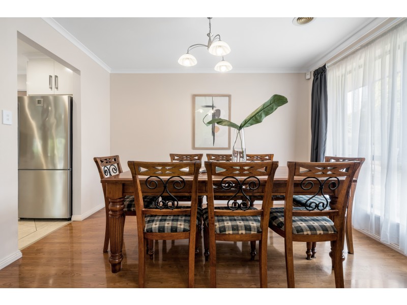 5 Mustang Crescent, Woodcroft SA 5162