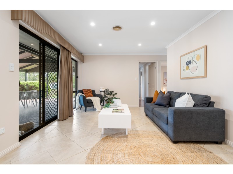 5 Mustang Crescent, Woodcroft SA 5162