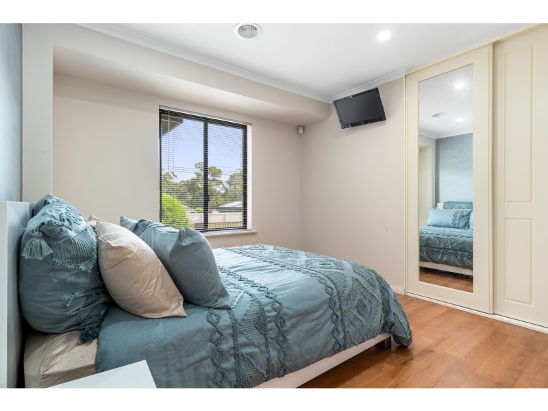 5 Mustang Crescent, Woodcroft SA 5162