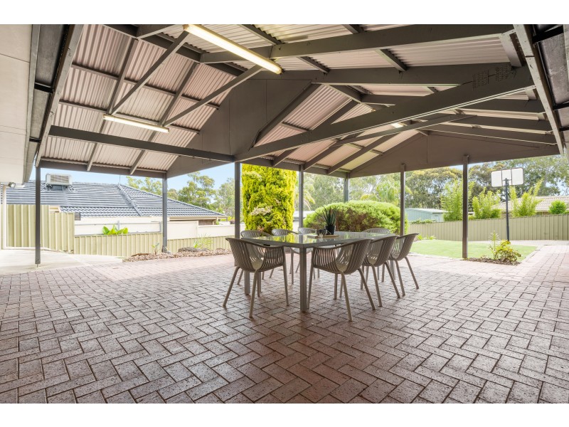 5 Mustang Crescent, Woodcroft SA 5162