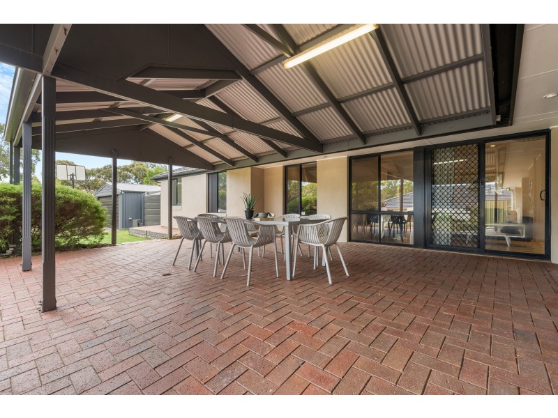 5 Mustang Crescent, Woodcroft SA 5162
