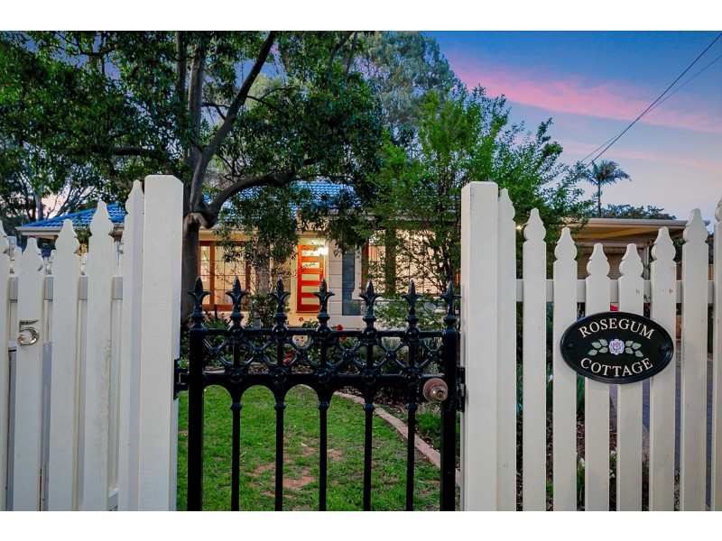 5 Pembry Crescent, Morphett Vale SA 5162