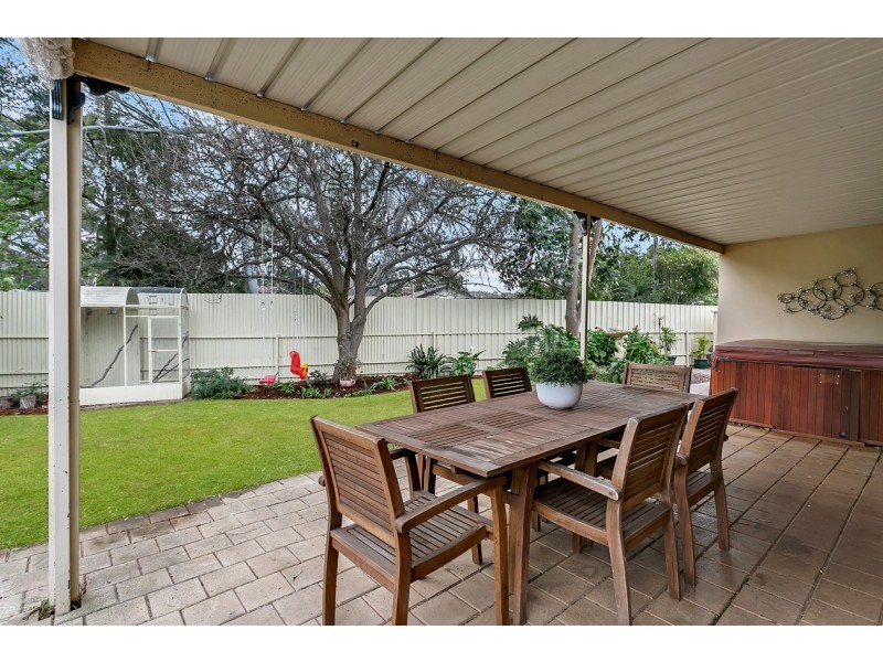 5 Pembry Crescent, Morphett Vale SA 5162