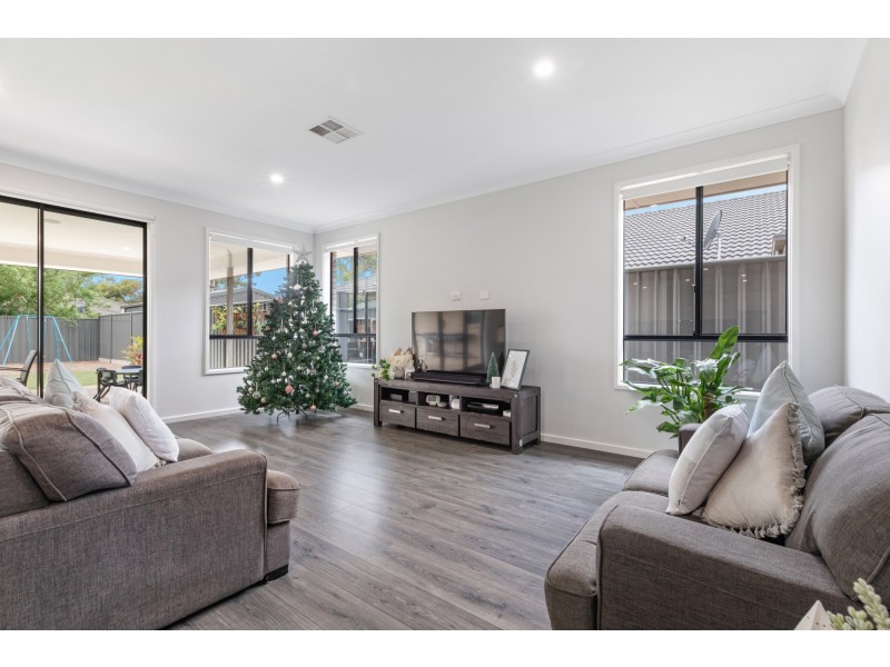 19 John Circuit, Angle Vale SA 5117