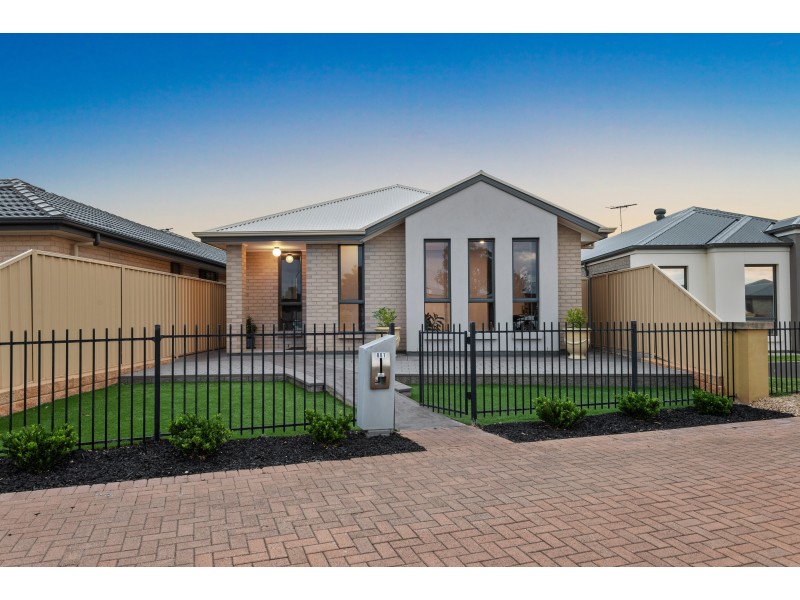 801 Grand Blvd, Seaford Meadows SA 5169