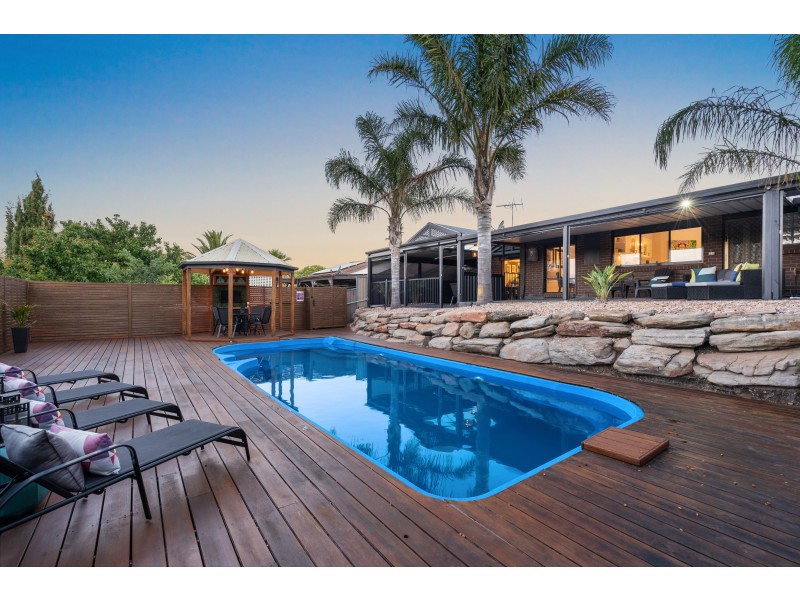 50 Doulton Drive, Trott Park SA 5158