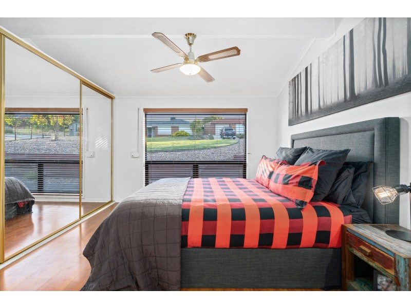 50 Doulton Drive, Trott Park SA 5158
