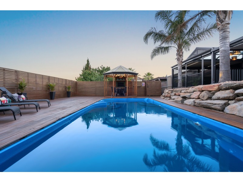 50 Doulton Drive, Trott Park SA 5158