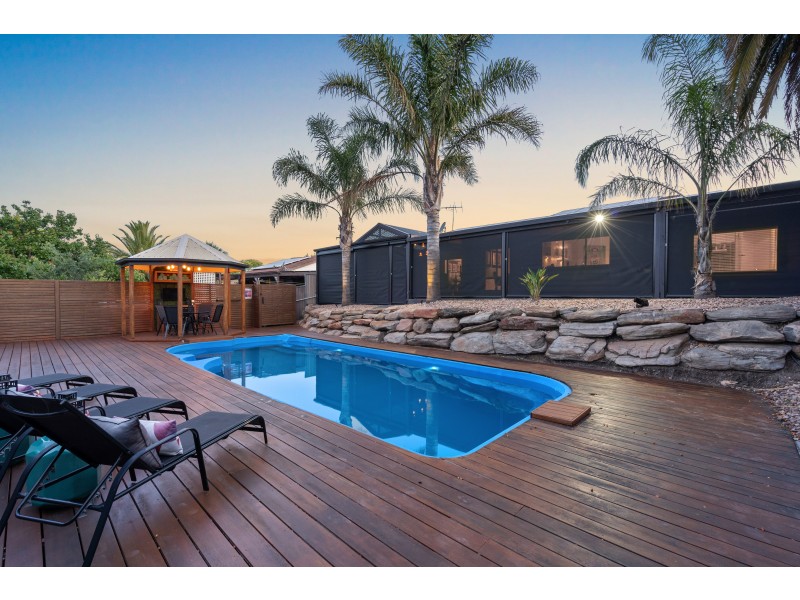 50 Doulton Drive, Trott Park SA 5158
