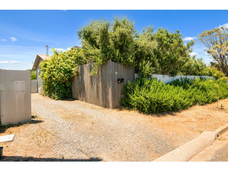 19 Wellington Avenue, Sellicks Beach SA 5174