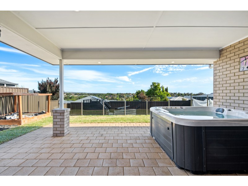 7 Bayley Circuit, Trott Park SA 5158