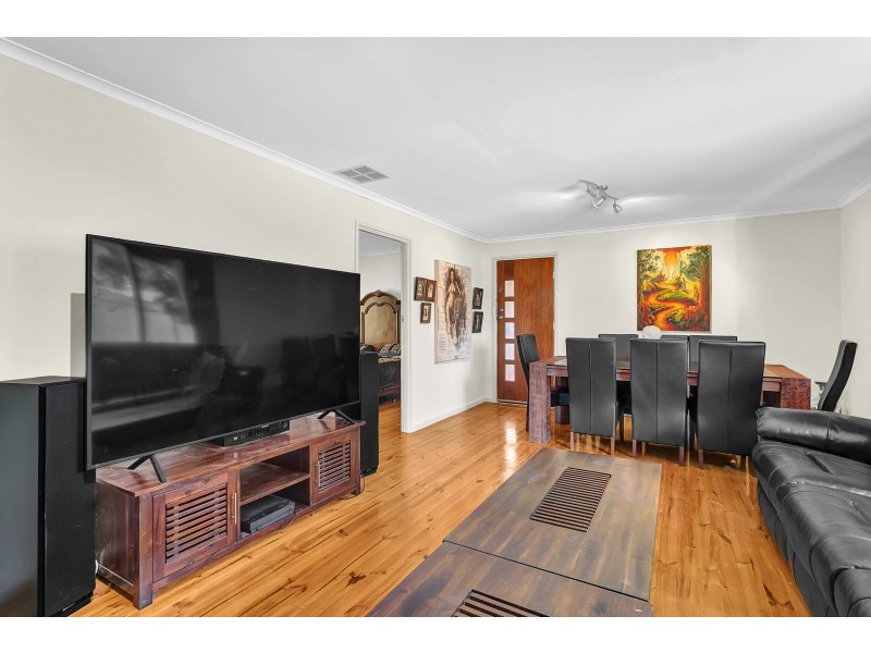 13 Redcraze Street, Aberfoyle Park SA 5159