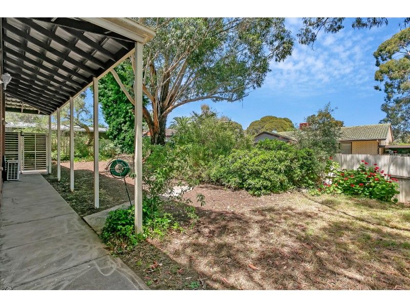 13 Redcraze Street, Aberfoyle Park SA 5159