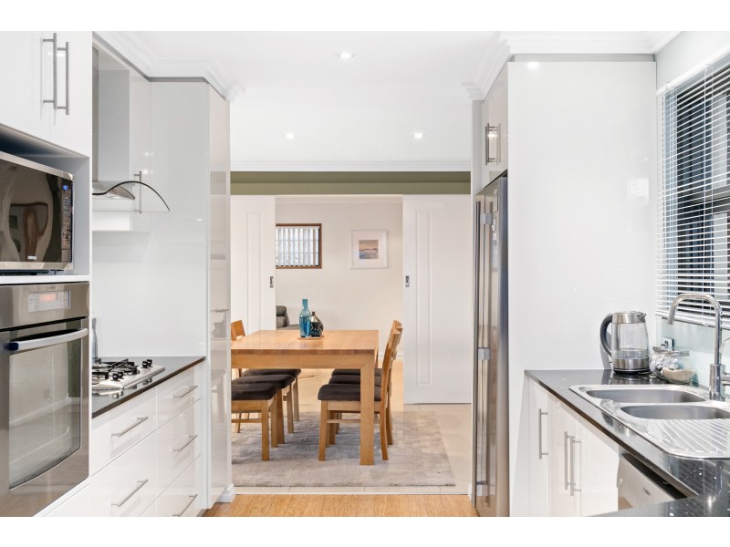 4 Tornado Avenue, Hallett Cove SA 5158