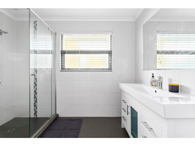 4 Tornado Avenue, Hallett Cove SA 5158