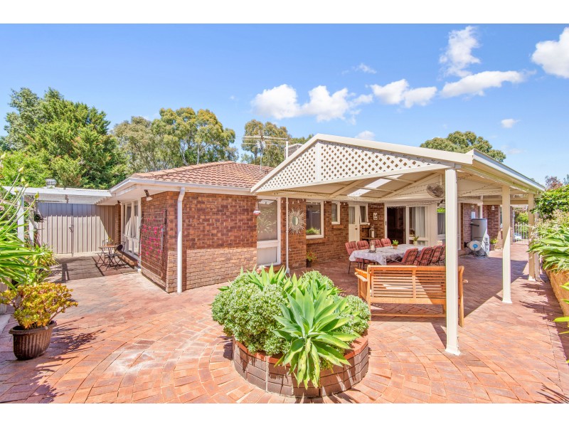 5 Rill Court, Aberfoyle Park SA 5159