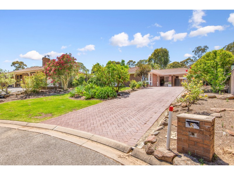 5 Rill Court, Aberfoyle Park SA 5159