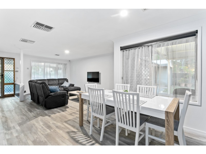 10 Foxfield Drive, Onkaparinga Hills SA 5163