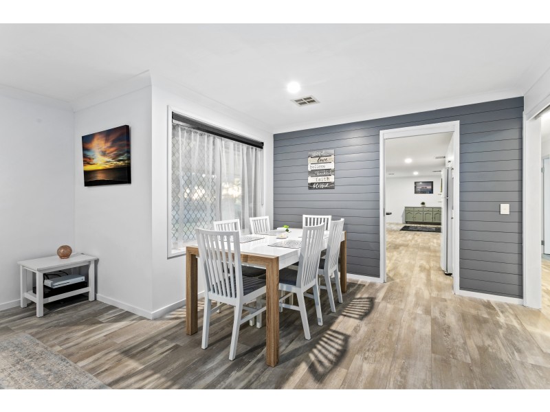 10 Foxfield Drive, Onkaparinga Hills SA 5163