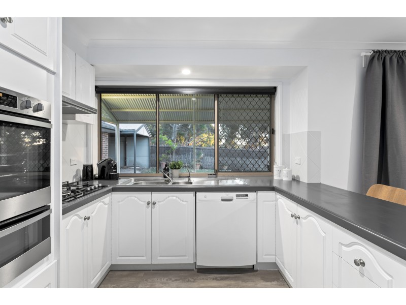 10 Foxfield Drive, Onkaparinga Hills SA 5163