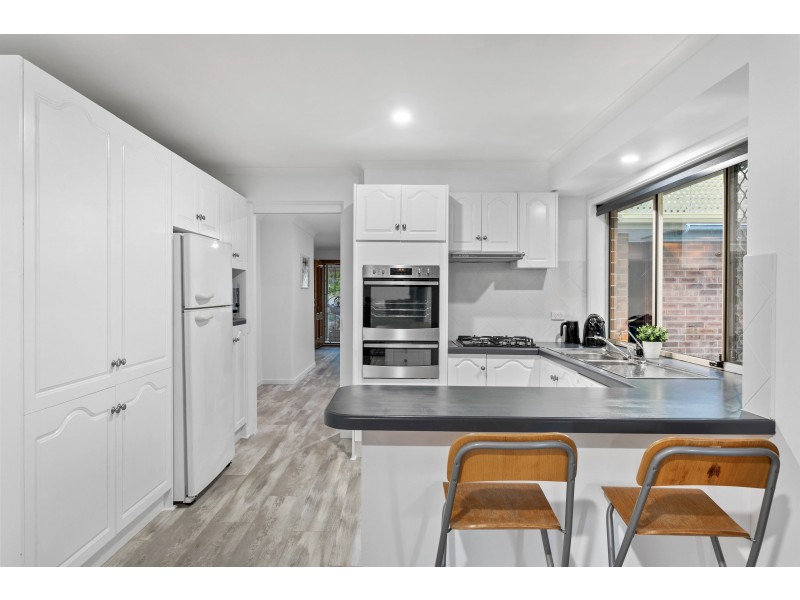 10 Foxfield Drive, Onkaparinga Hills SA 5163