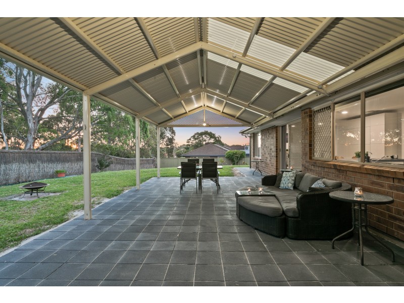 10 Foxfield Drive, Onkaparinga Hills SA 5163