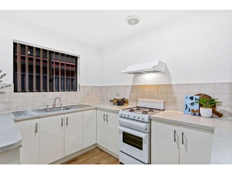 2/24 Smugglers Drive, Seaford Rise SA 5169
