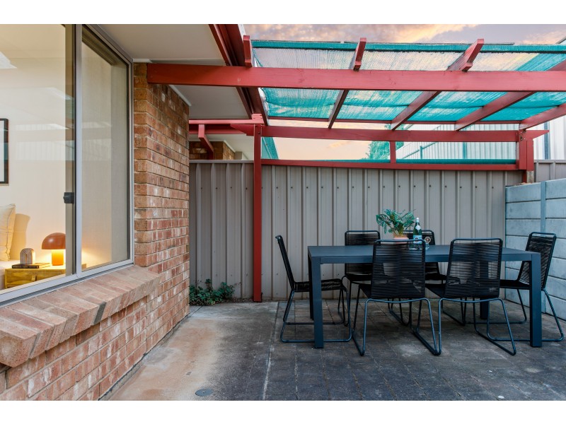 2/24 Smugglers Drive, Seaford Rise SA 5169