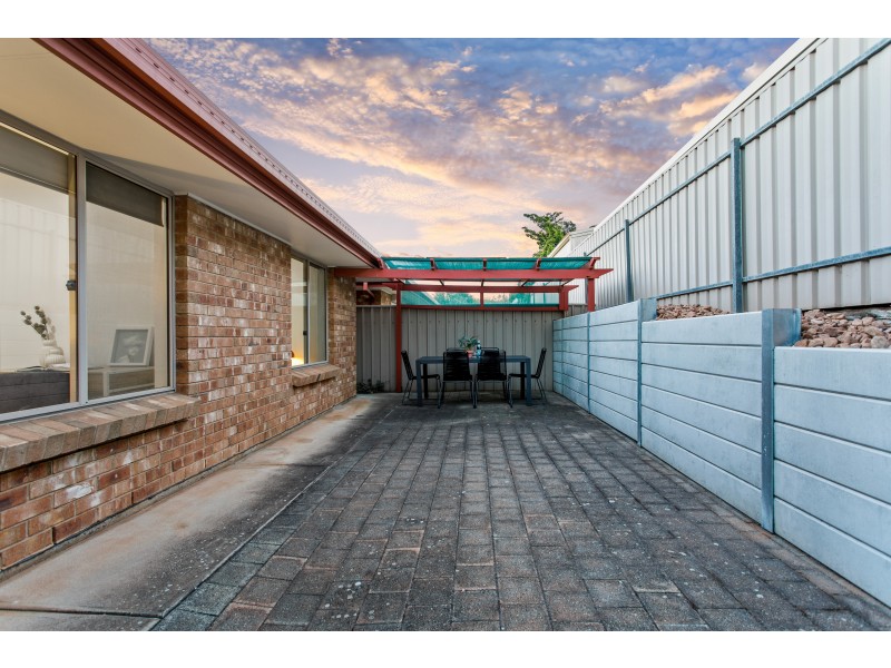 2/24 Smugglers Drive, Seaford Rise SA 5169