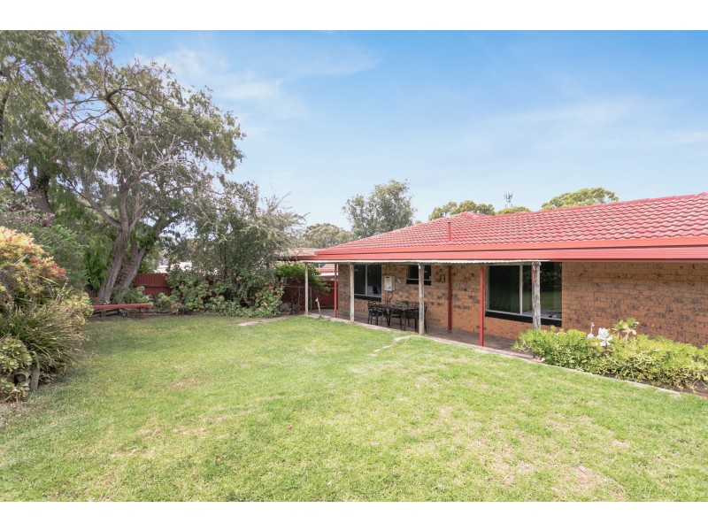 22 Avon Avenue, Morphett Vale SA 5162