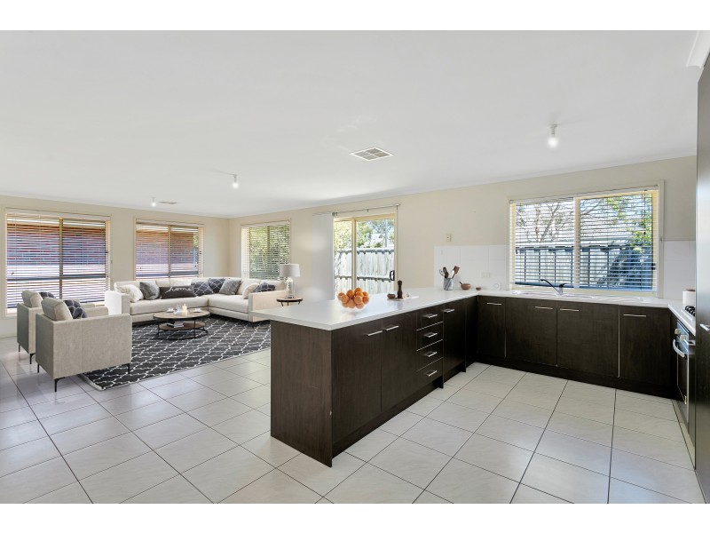 8 Kaurna Avenue, Aldinga Beach SA 5173