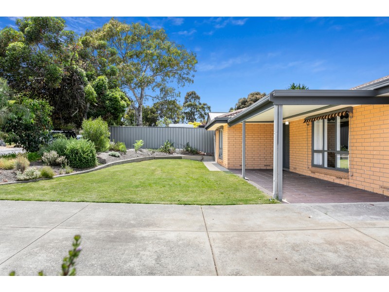 22 Paragon Avenue, Aberfoyle Park SA 5159