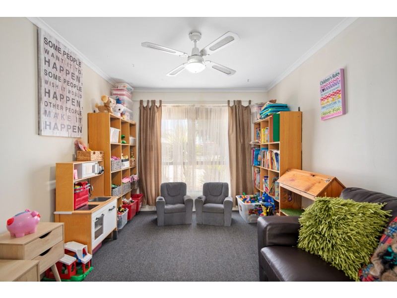 22 McBurney Crescent, Aldinga Beach SA 5173