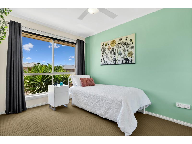 79 Pridham Boulevard, Aldinga Beach SA 5173